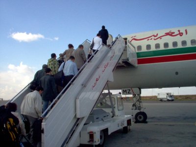 On monte dans l'avion, pour aller à Agadir (Maroc), à l'occasion du GNU/Linux Days 2008