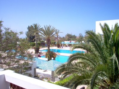 À l'hôtel COS-ONE, à Agadir (Maroc), depuis ma chambre d'hotel, vue sur la piscine. C'est à l'occasion du GNU/Linux Days 2008